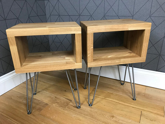 Solid oak pair of bedside or side tables with hairpin legs